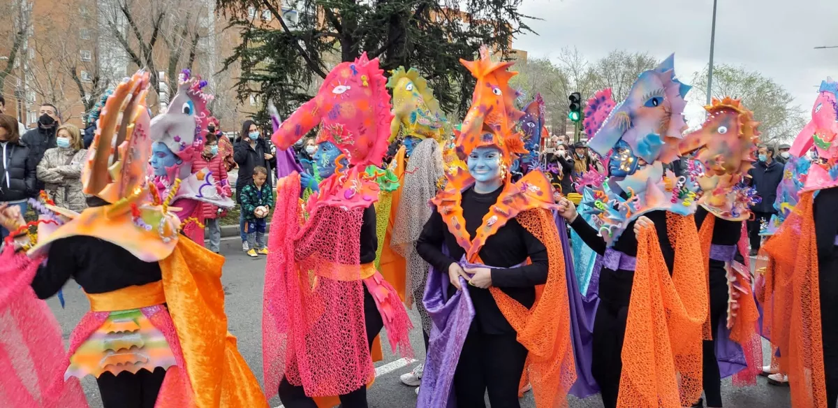 BASES PARA OTORGAR AUTORIZACIÓN PARA LA EXPLOTACIÓN DE UNA BARRA DE BAR CENTRO MUNICIPAL DE LAS ARTES, CON MOTIVO DE LA FIESTA DE DISFRACES DENTRO DEL CARNAVAL ALCORCON 2024